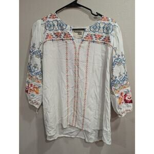 White rayon long sleeve blouse w/gorgeous floral embroidery, Savannah Jane, L